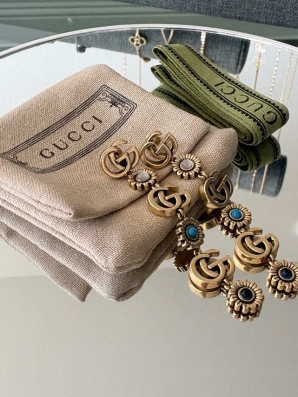 Gucci Gold Floral Drop Earrings with Matching Ring Size 8 - Picture 3 of 5